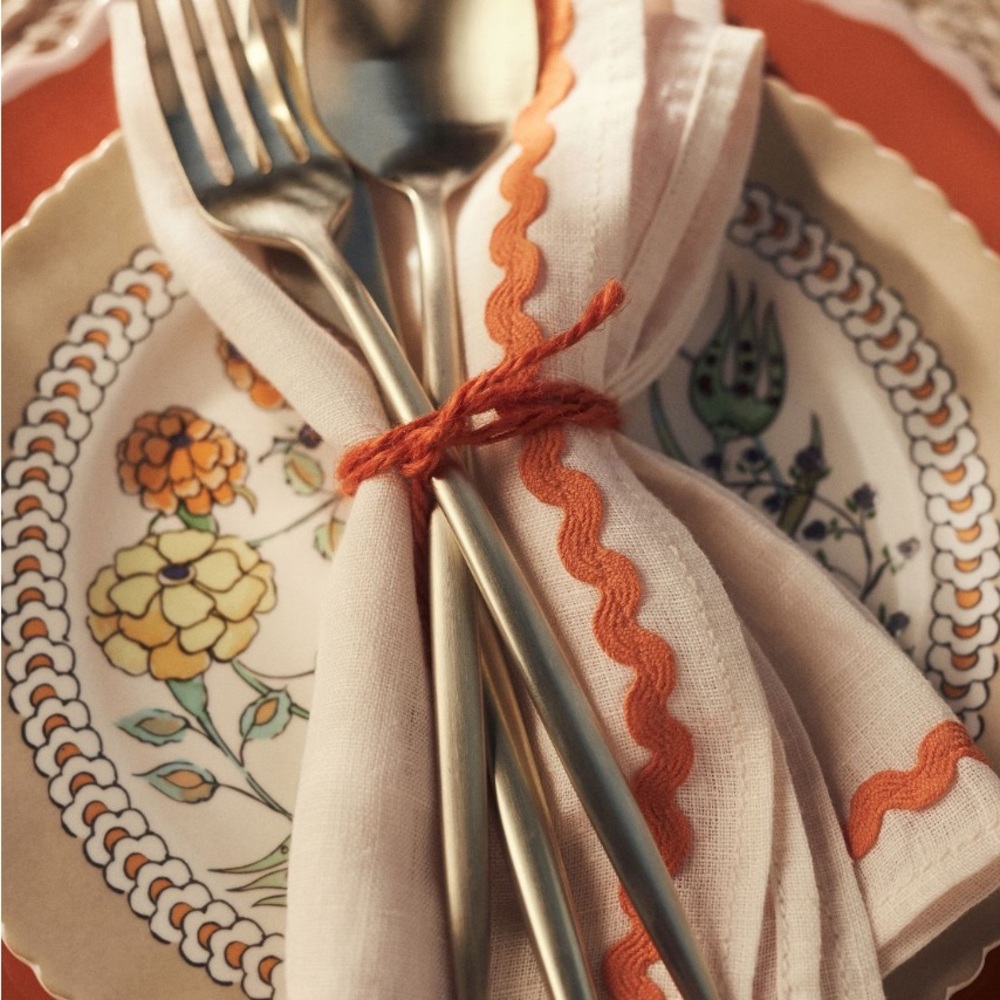 Chan Luu Linen Napkins Set/4 NWT - Picture 3 of 5